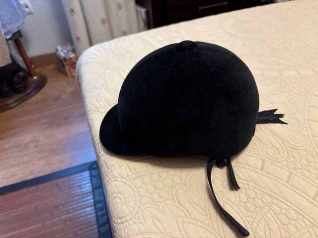 Casco de hípica negro. Talla 57