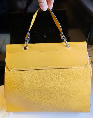 Borsa Manila Grace Maida finta pelle borchie