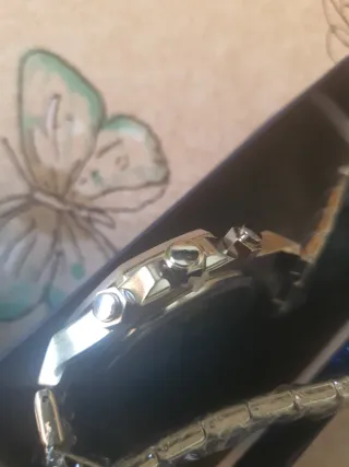 Reloj de pulsera plateado