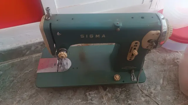 Máquina de coser Sigma vintage