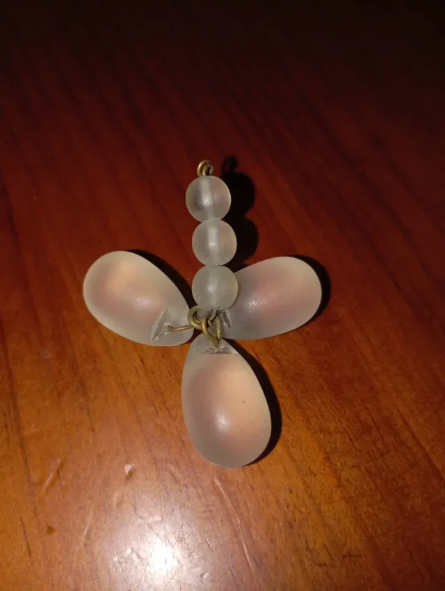 Lágrimas antigas de cristal opaco