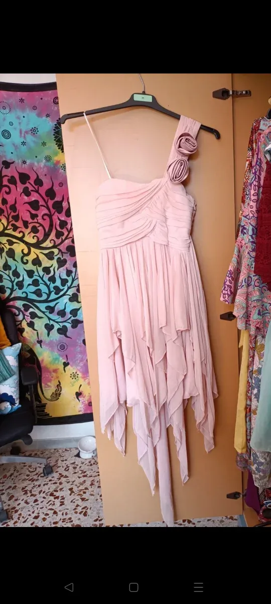 Precioso vestido de gala rosa