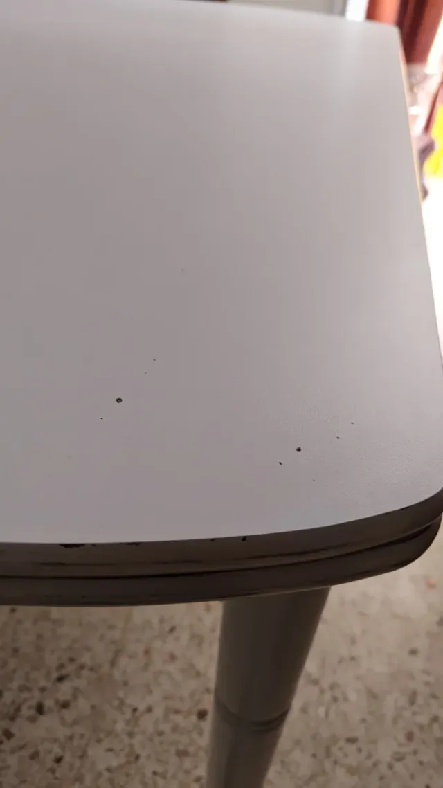 Mesa extensible blanca de madera