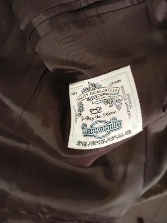 Chaqueta de gris hombre. Está en perfecto estado