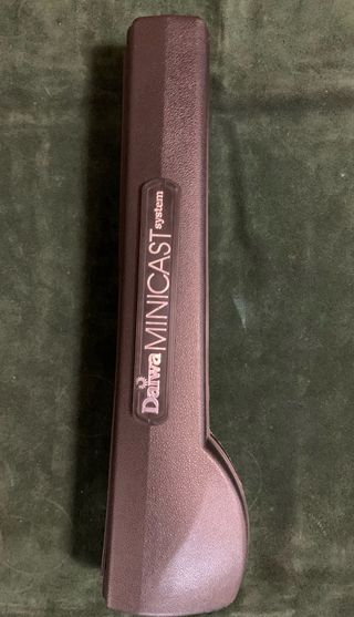 Kit Pesca Daiwa Minolas 2 + Caña 59S