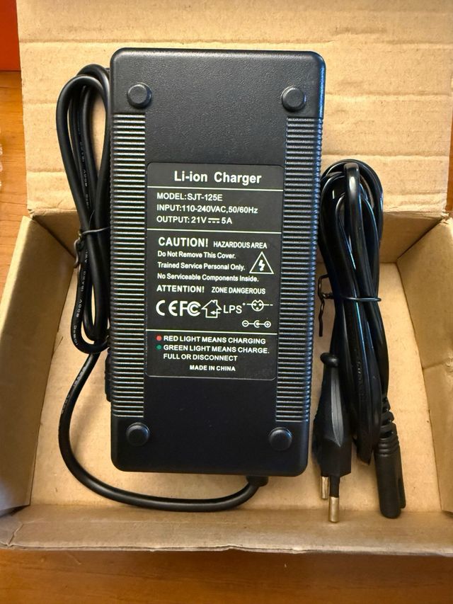 Cargador Rápido Batería Litio 5A