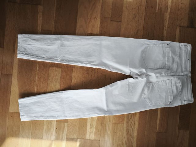 Pantalón vaquero blanco MANGO talla 36