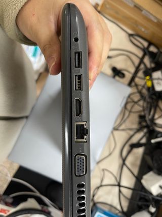 Portátil HP 15 i5-7200U 8GB RAM 256GB SSD P11