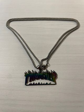 Colgante Thrasher multicolor cadena plateada