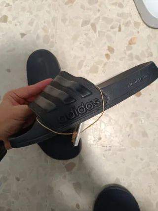 Chanclas Adidas Negras Talla 40.5 Nuevas