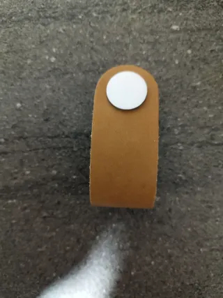 5 Tiradores Cuero Marrón y Plata