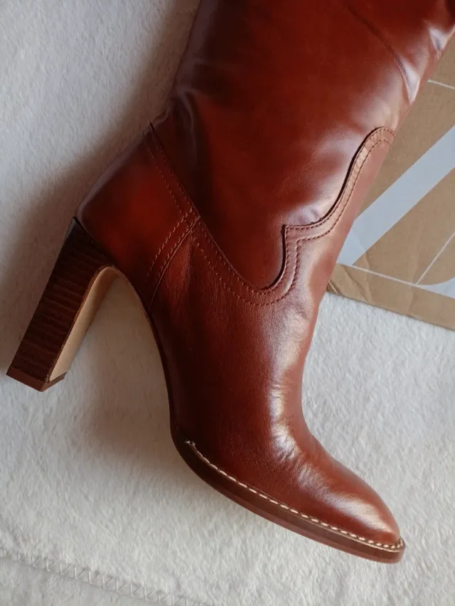 Botas altas piel Zara marrones sin estrenar