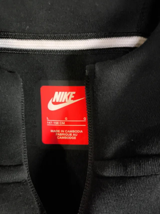 Nike Tech Negra usada tres veces