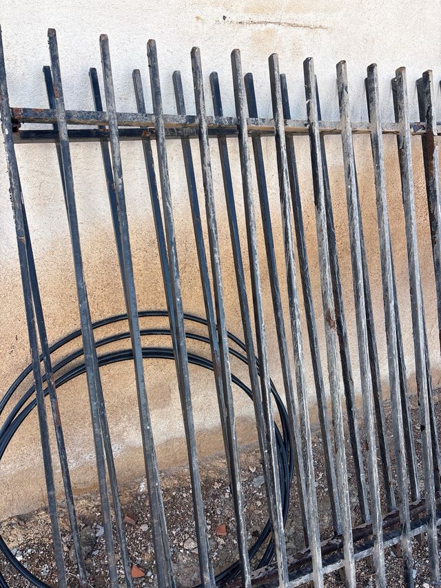 Reja de ventana metálica