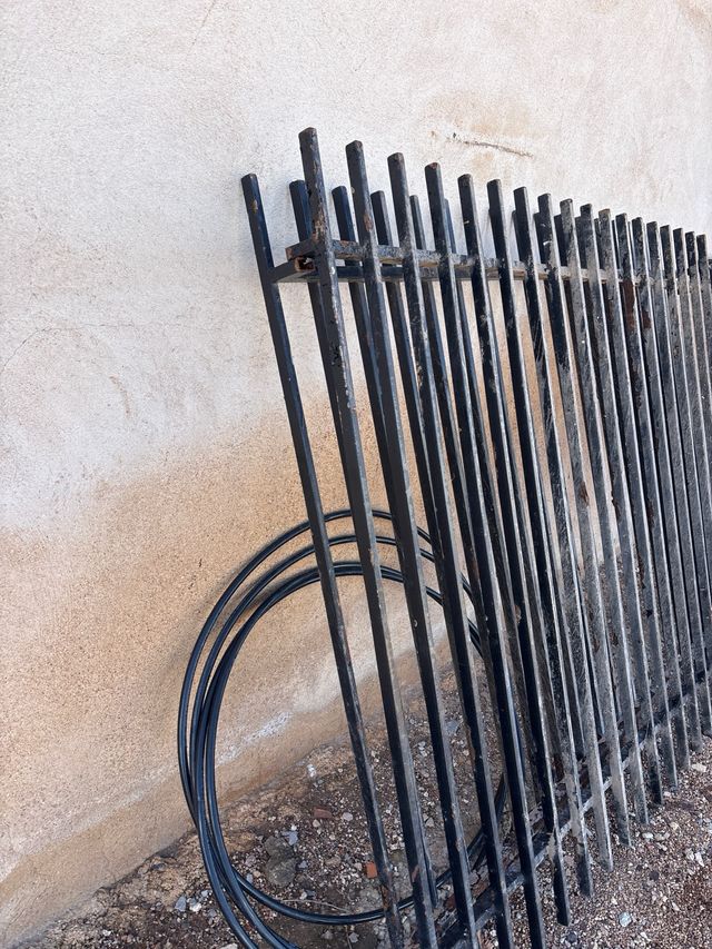 Reja de ventana metálica