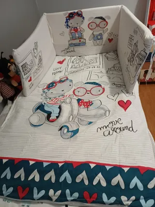 Colcha cuna y chichonera con dibujos