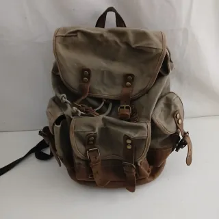 Mochila artesanal beige y marrón 40x30
