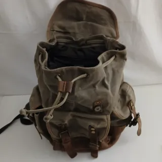 Mochila artesanal beige y marrón 40x30