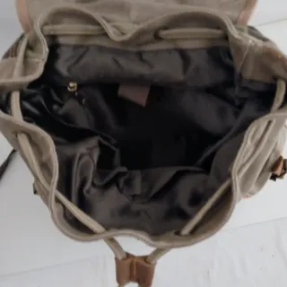 Mochila artesanal beige y marrón 40x30