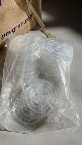 Pedestales regulables Peygran para tarima exterior