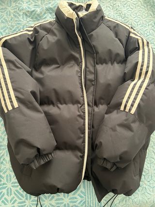 Chaquetón Negro Plumas