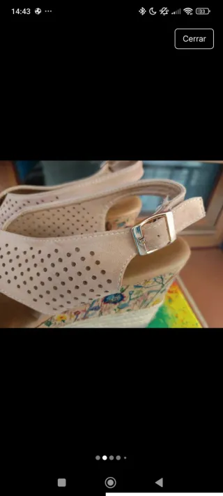 Sandalias cuña cruzadas beige