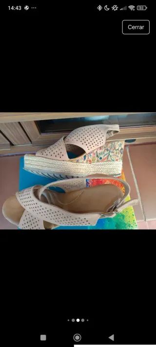 Sandalias cuña cruzadas beige