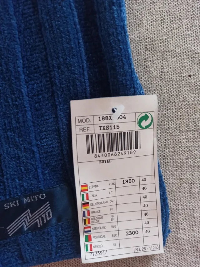 Bufanda de punto azul Mito