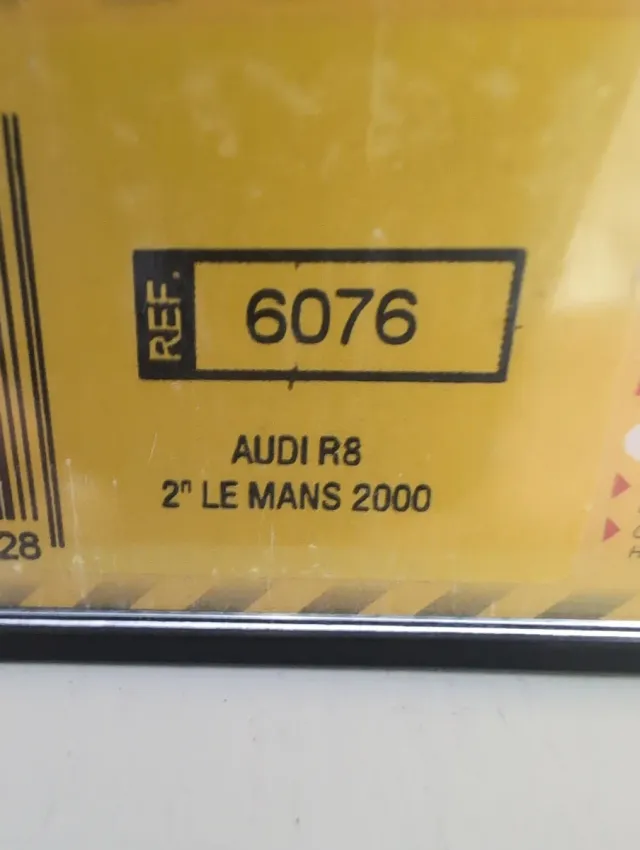 Coche Slot Audi R8 Scalextric