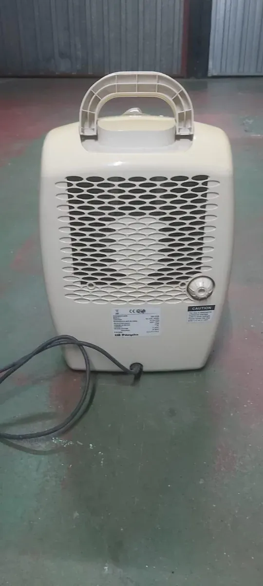 Deshumidificador Orbegozo Blanco y deposito Azul