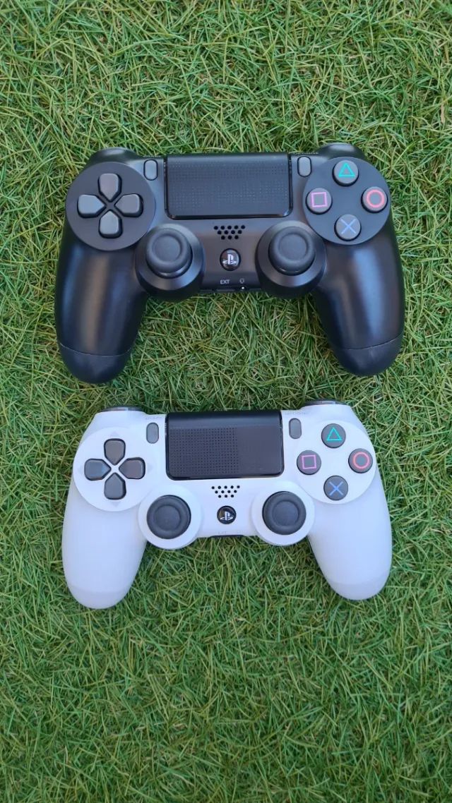 2 Mandos PS4 (PlayStation 4)