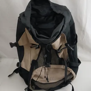 Mochila Aoking 65L Beige/Negra