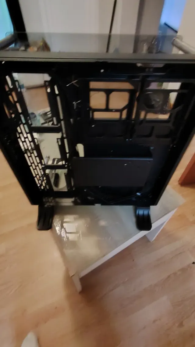 Caja PC Thermaltake p3 core TG Negra y Plateada