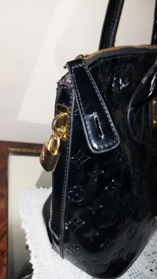 Borsa Louis Vuitton Vernice Nera Oro