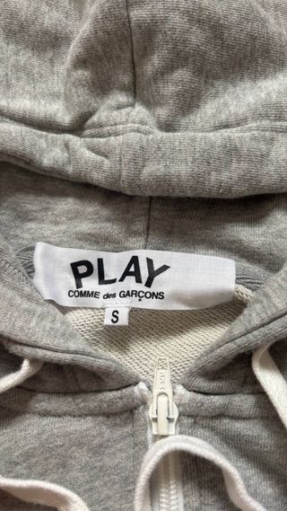 Sudadera Comme des Garçons Corazón Negro