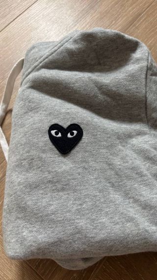 Sudadera Comme des Garçons Corazón Negro
