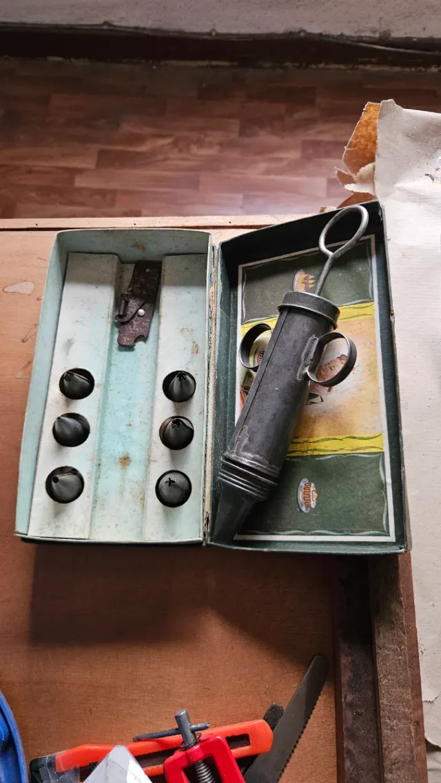 Manga pastelera antigua con boquillas