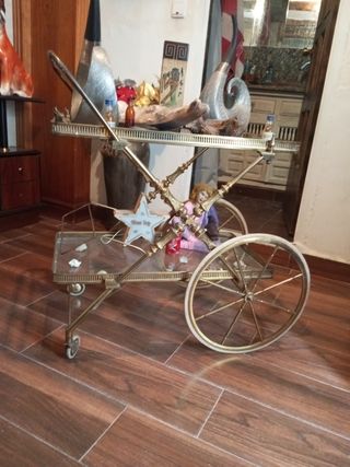 Carro de servicio de bronce