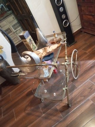 Carro de servicio de bronce