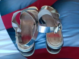 Sandalias plateadas con plataforma