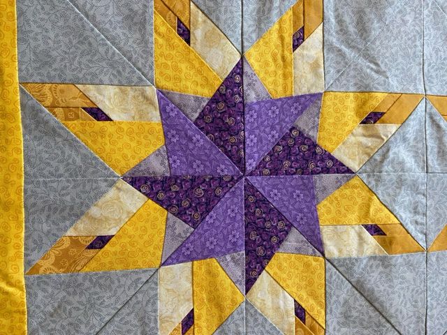 Tappetino o centrotavola patchwork giallo e viola