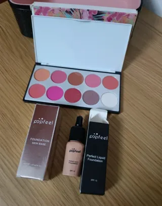 SET DE MAQUILLAJE COMPLETO Y MALETÍN.CON ETIQUETA