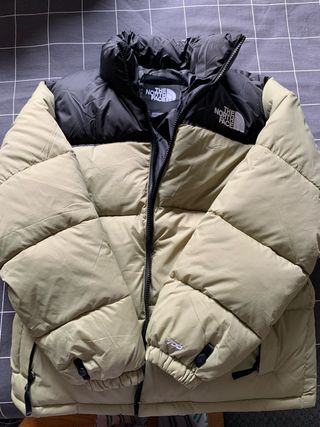 Chaqueta The North Face Plumas Negra y Verde