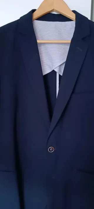 Americana azul de caballero, talla 52.