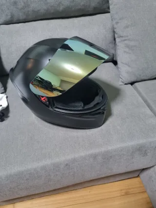 Casco AGV con Intercomunicador Nuevo