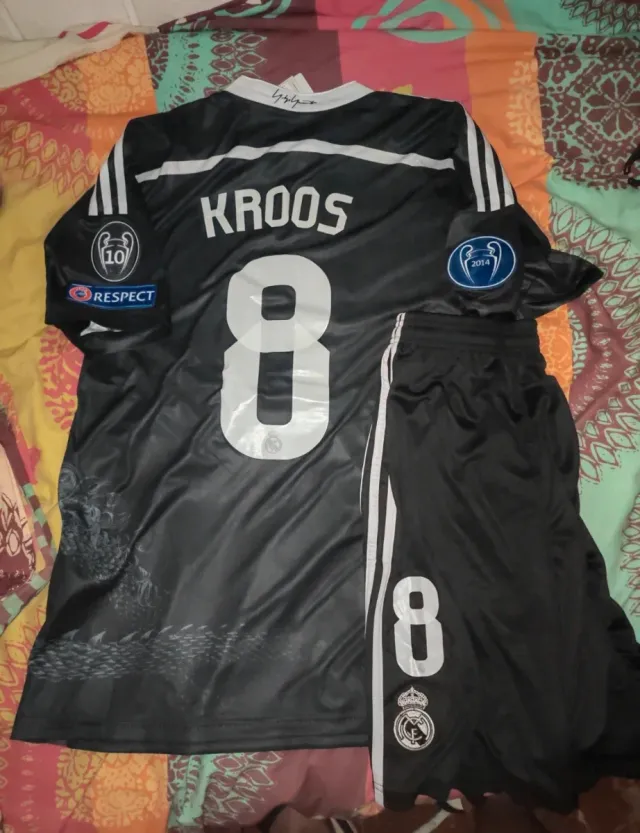 Equipación Real Madrid 2014 Dragón