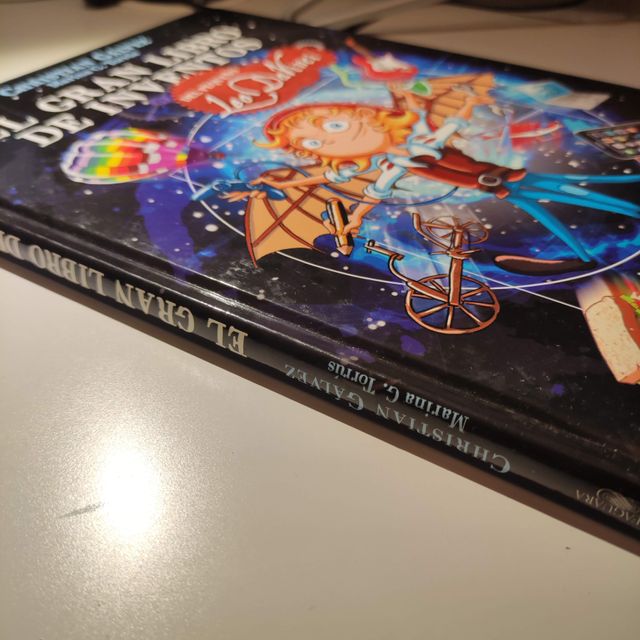 El gran libro de inventos del pequeño Leo Da Vi...