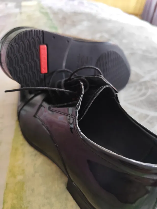 Zapatos de vestir negros de piel