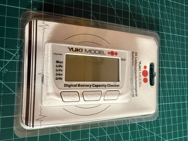 Comprobador de Baterías YUKI MODEL