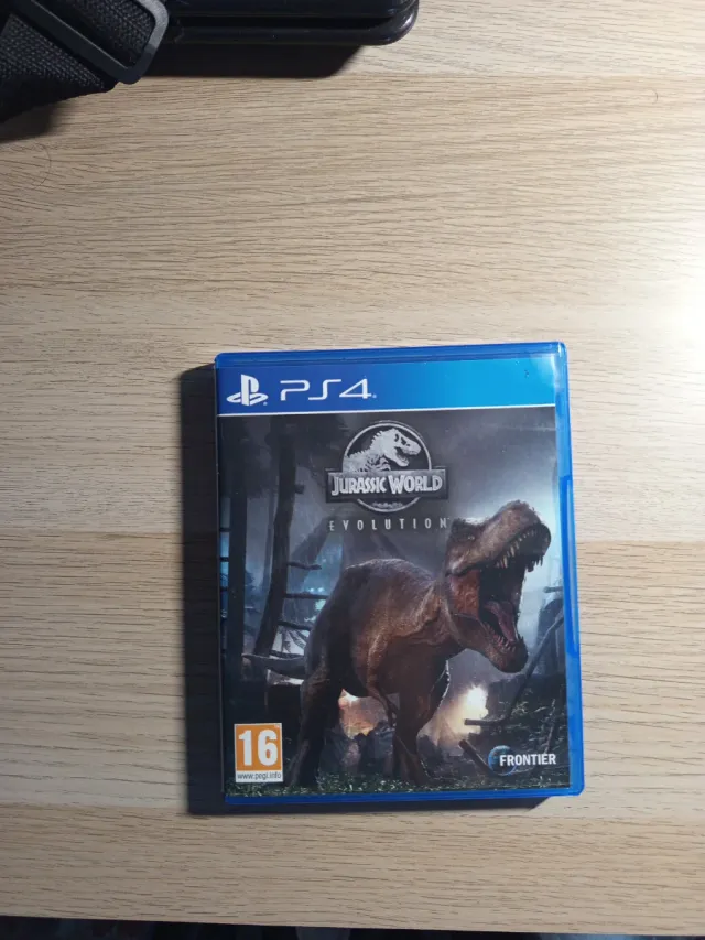 Jurassic World Evolution PS4